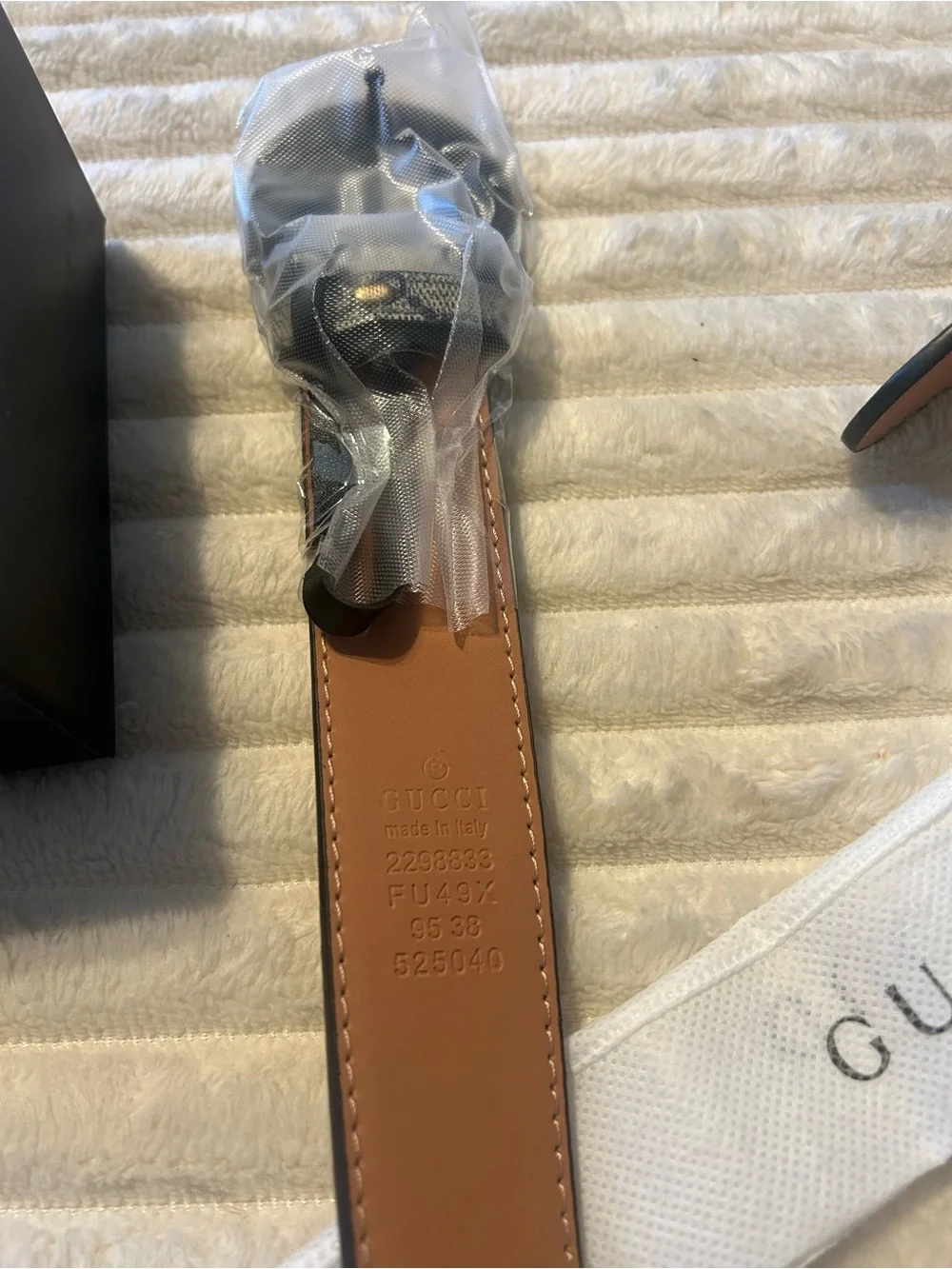 Gucci Gray/Beige GG Supreme Men's Belt with Black Double G Buckle